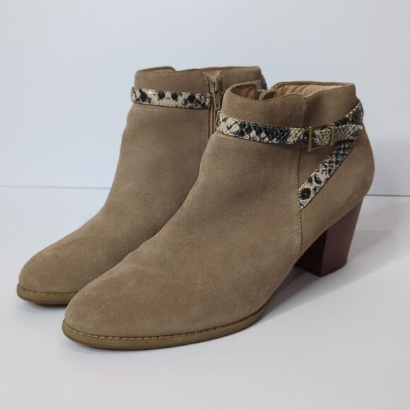 Vionic Upright Upton Taupe Suede Leather Ankle Booties Size 11 - Picture 1 of 13